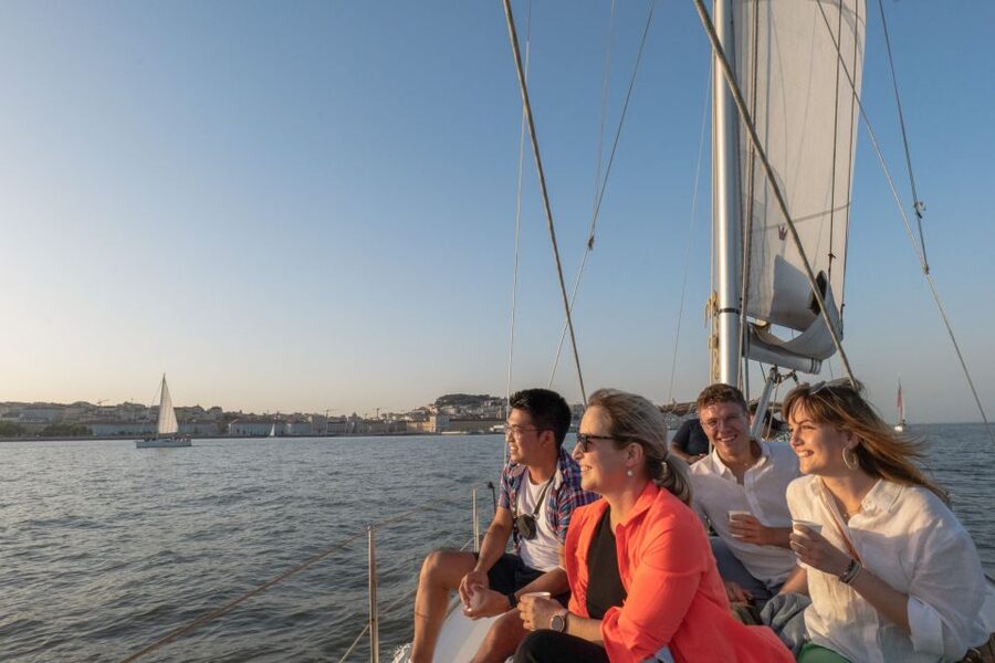 Lisbon: Daytime/Sunset/Night City Sailboat Tour with Drink - Almada and Christ the King: The Other Side of the River