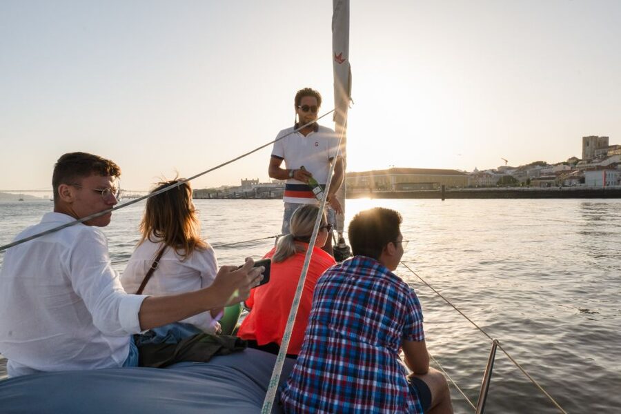 Lisbon: Daytime/Sunset/Night City Sailboat Tour with Drink - Your Welcome Aboard: Drinks, Crew Style, and On-Boat Comfort