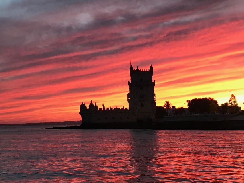 Lisbon: Enjoy a Sunset or Night Tagus River Sailboat Cruise - Guides on deck: what you gain from the English live narration