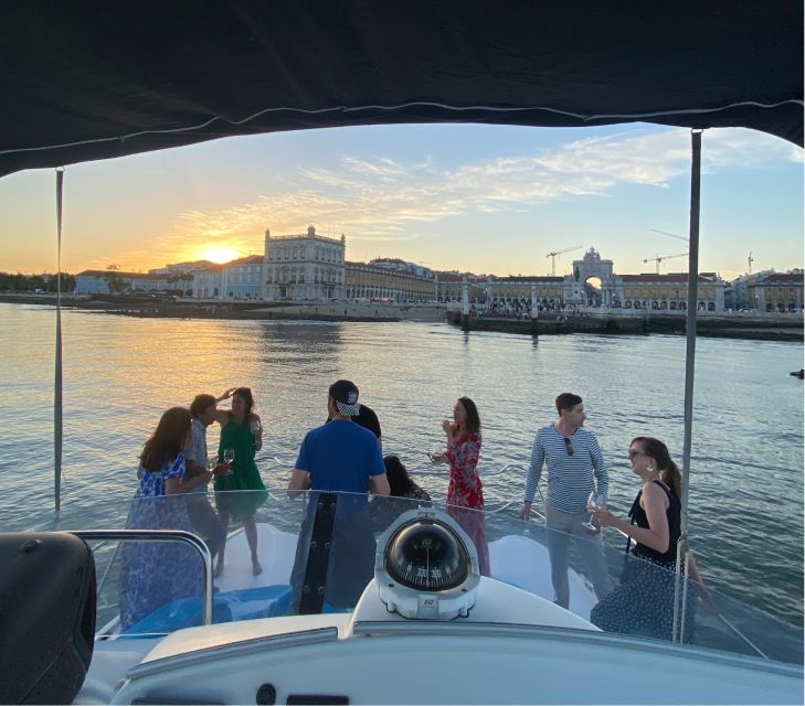 Lisbon: Private Luxury Catamaran Tour with Welcome Drink - The Tagus route: the photo stops are the point, but the pacing is the luxury
