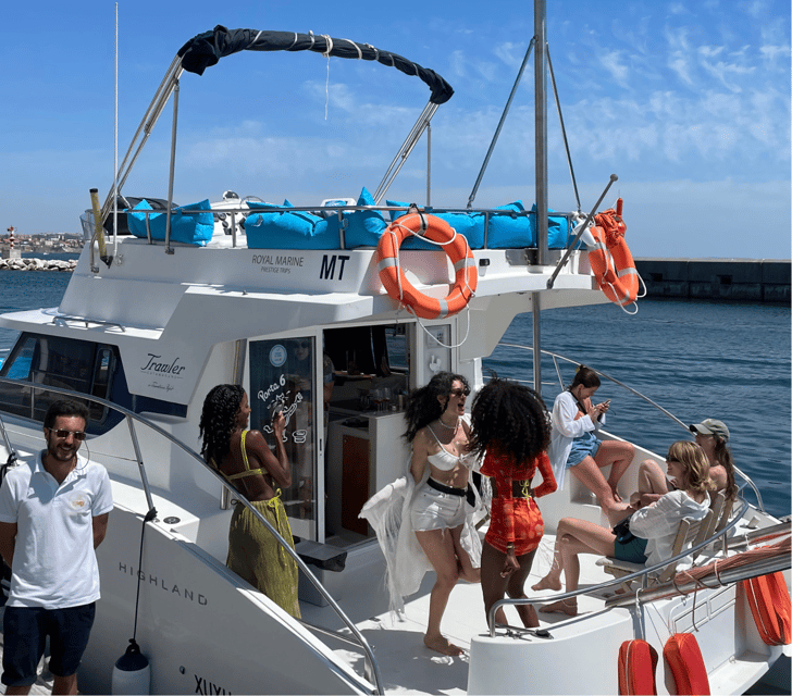 Lisbon: Private Luxury Catamaran Tour with Welcome Drink - Sunset timing: why it’s worth thinking about the schedule