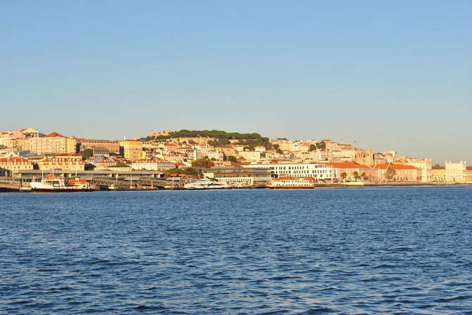 Lisbon Private Sailing Cruise, drink included (options: 2h, 3h, 4h, 6h or 8h) - Praça do Comércio: Closing the Loop on the Tagus