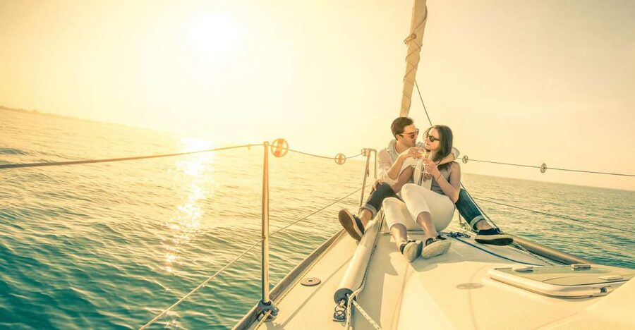 Lisbon: Private Sunset Sailing Tour with Champagne - Coming back north: Terreiro do Paço, Cais do Sodré, and the renovated waterfront