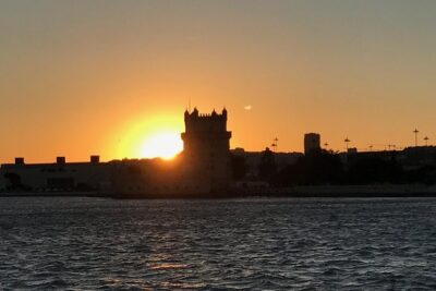 Lisbon River Sunset Sailing Cruise - Getting your bearings: a route built around key Lisbon landmarks