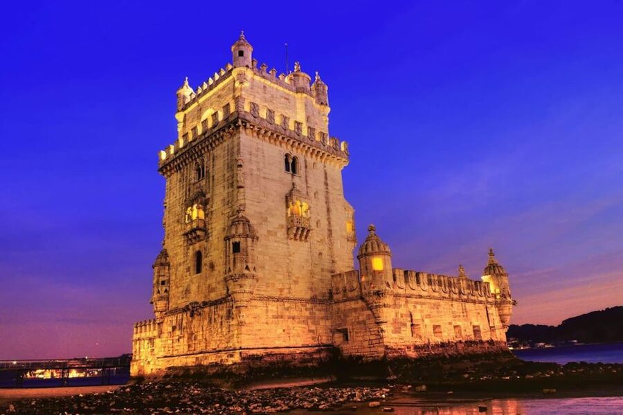 Lisbon: Sailboat Tour w/ Local Guide and Open Bar Green Wine - Who This Sailboat Trip Is Best For (And Who Should Skip It)
