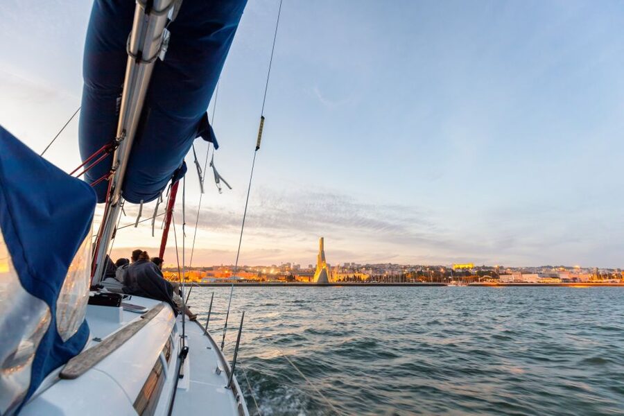 Lisbon: Sailing Tour on the Tagus River - The south bank moments: Christ the King and the return view of Belém