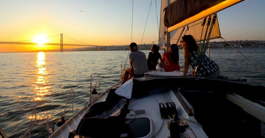 Lisbon: Sailing Tour with Wine and Snacks - Key points before you go