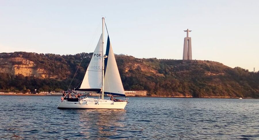 Lisbon: Sailing Tour with Wine and Snacks - A Tagus River sail that turns Lisbon into a moving postcard