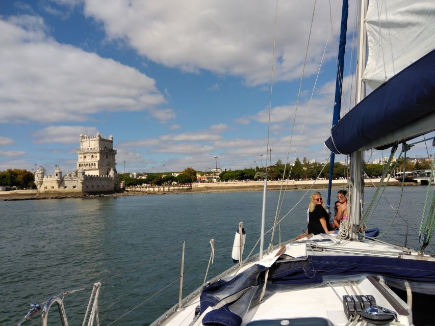 Lisbon: Sailing Tour with Wine and Snacks - Weather, timing, and what to wear on a windy river