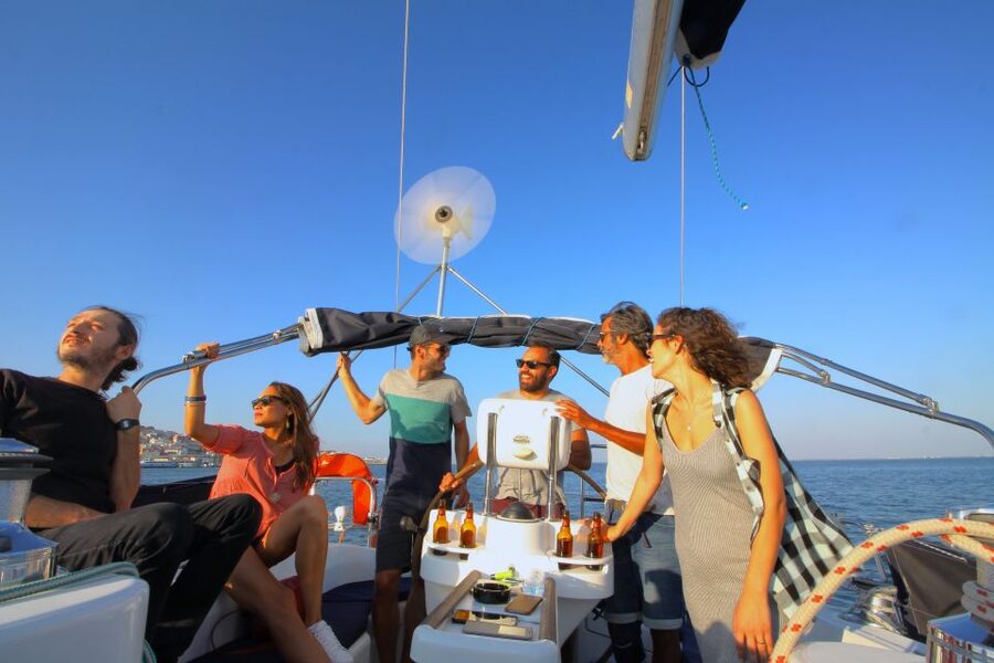 Lisbon: Sailing Tour with Wine and Snacks - The crew makes the difference: friendly professionalism, real local tips