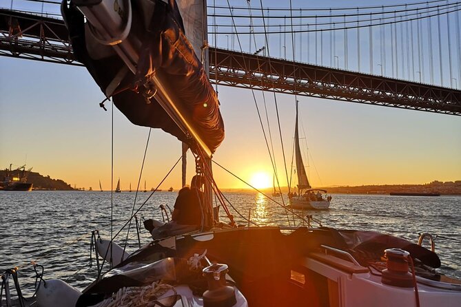 Lisbon Small Group Sunset Sailing 2h Cruise with Drinks Included - Drinks included and a crew that actually talks