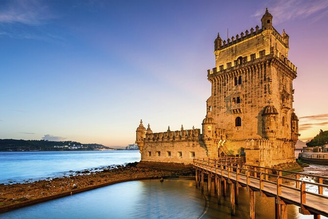Lisbon: Sunset Catamaran Boat Tour with Music and Drinks - The Route Makes Sense for Sunset Photos