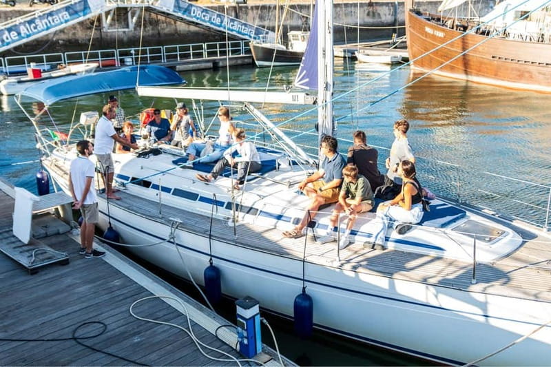 Lisbon: Sunset Sailing Boat Tour with Drinks - What a Lisbon Sunset Sailing Tour Feels Like (Small Boat, Real Comfort)