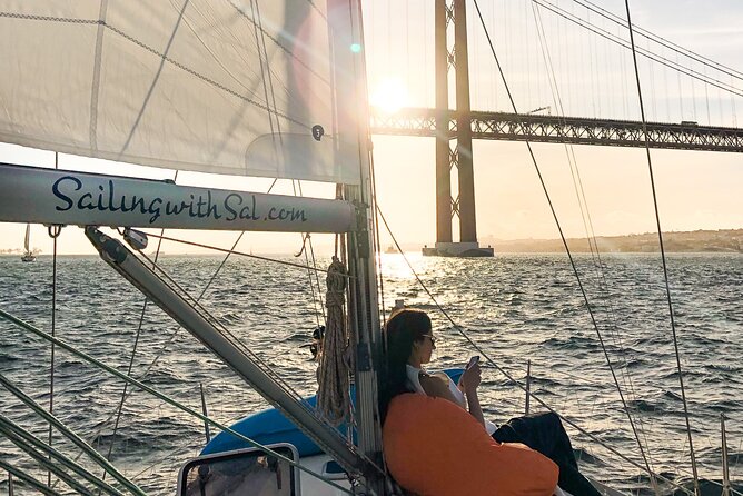 Lisbon: Sunset Tagus River Sailing Tour with Drinks - Getting to Doca de Alcântara: the part people overthink