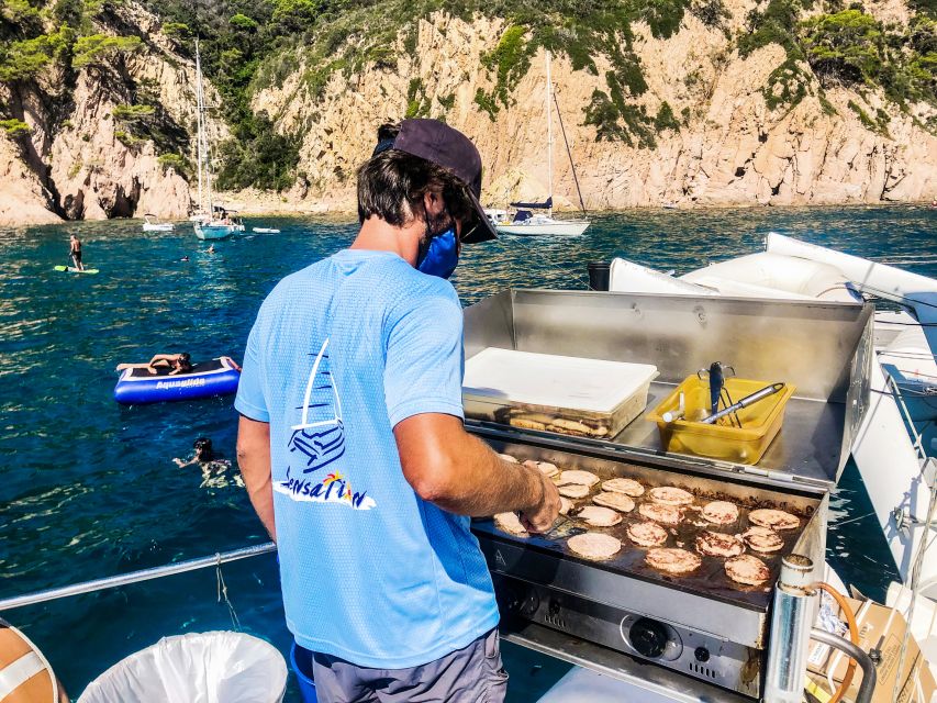 Lloret de Mar: Catamaran Sailing Cruise with BBQ and Drinks - BBQ and drinks: simple, filling, and timed for when people are hungry