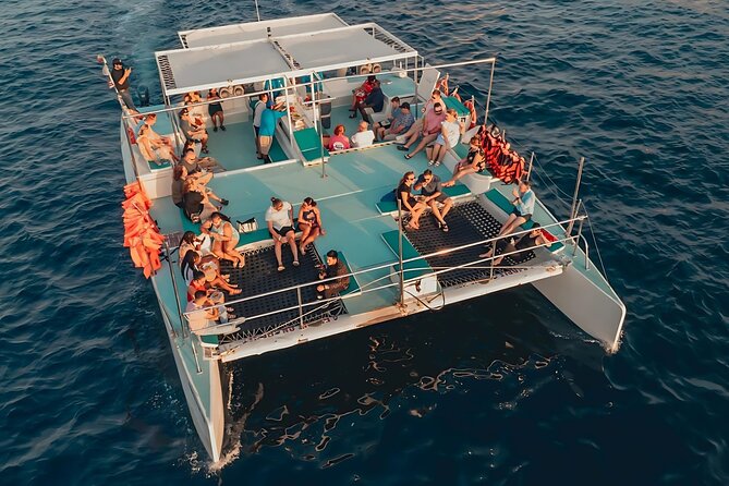 Los Cabos Catamaran Cruise with Open Bar & Light Snack - Key things that make this cruise worth your time