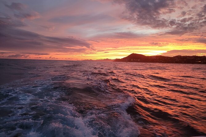 Los Cabos Yacht Adventure - Arch, Snorkel, Lunch, Drinks 1-18ppl - The Bay Anchor Stop: Chileno Bay or Santa Maria Bay