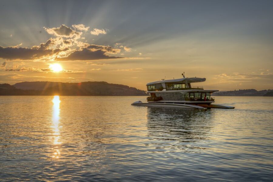 Lucerne: Round-Trip Catamaran Cruise on Lake Lucerne - Timing: why early departures and golden-hour rides matter