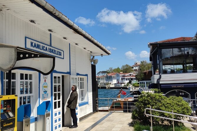 Luxury Bosphorus Yacht Cruise – Stopover in Asian Side - European-Side Icons You’ll Spot From the Water (and Why It Matters)