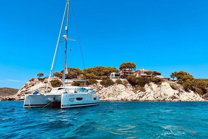 Luxury Catamaran sailing with welcome Drinks Tapas Max10-12Person - La Lonja meeting point and boarding: plan like a local