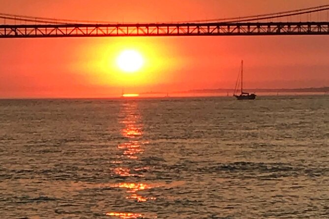 LUXURY Catamaran Sunset and Wine cruise - Where you meet and how the cruise runs