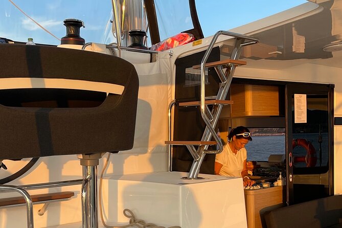 LUXURY Catamaran Sunset and Wine cruise - Best way to enjoy it (and avoid the common annoyances)