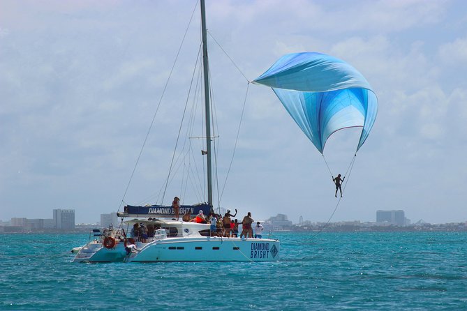 Luxury Catamaran tour to Isla Mujeres with transportation from Playa del Carmen - The 45-Foot Boat Experience: Open Bar and a Crew That Sets the Tone