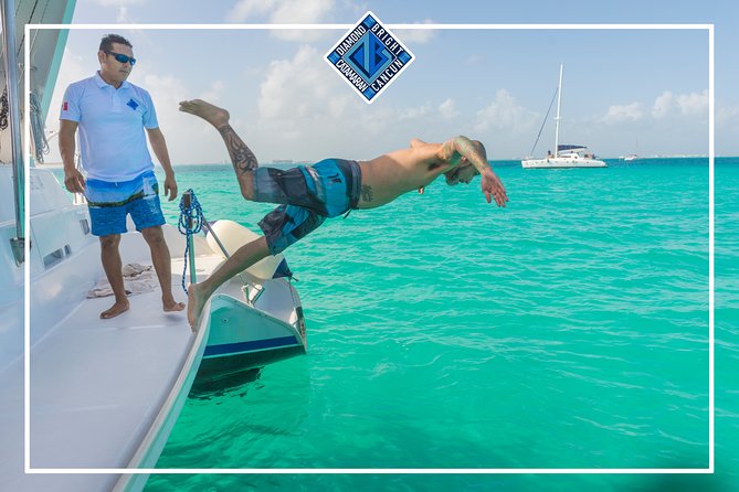 Luxury Catamaran tour to isla mujeres with transportation from Tulum - Luxury Catamaran Ride: Comfort, Restroom, and the Crowd Factor