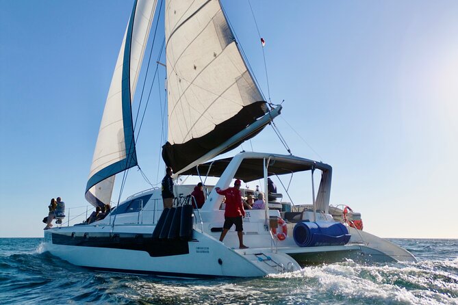 Luxury Sailing catamaran charter in Cabo San Lucas all inclusive - What’s included vs. what you might add on the water