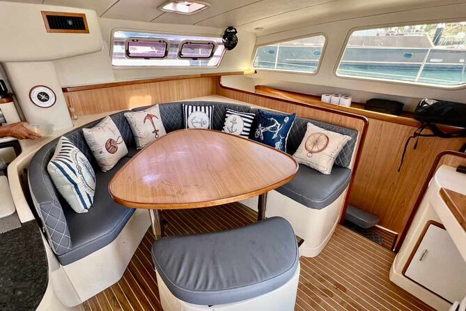 Luxury Sailing catamaran charter in Cabo San Lucas all inclusive - Price and value: $2,350 for up to 10 changes the math