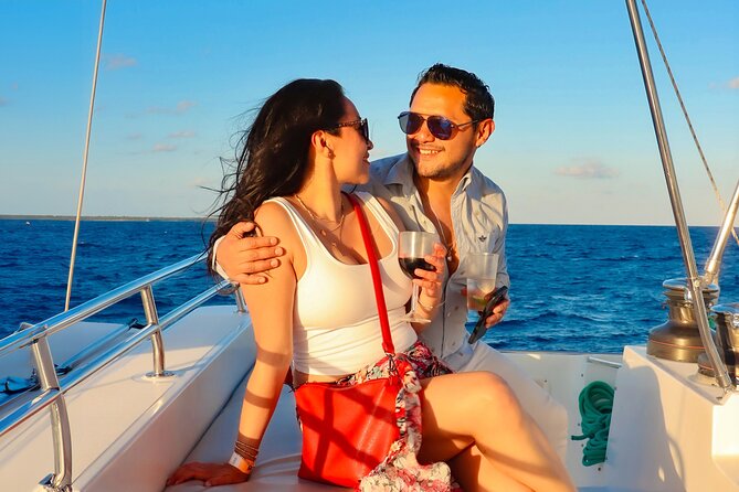 Luxury Sunset Sailing Cruise in Cancun with Light Dinner and Open Bar - The Sail Itself: Mexican Caribbean Skyline and the Sunset Shift