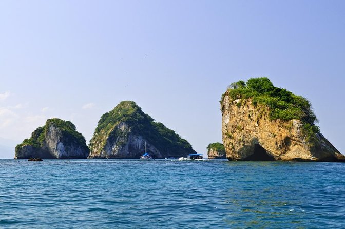 Luxury Yacht & Snorkel with All inclusive Open bar and lunch - Key things that make this tour worth your time