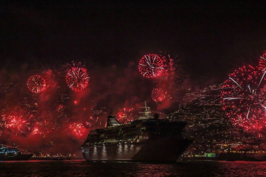 Madeira: New Year's Eve Fireworks by Catamaran - Key highlights worth showing up for
