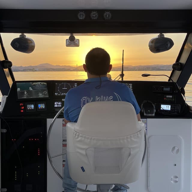 Málaga: Sunset Catamaran Trip - Should You Book This Sunset Catamaran Ride?