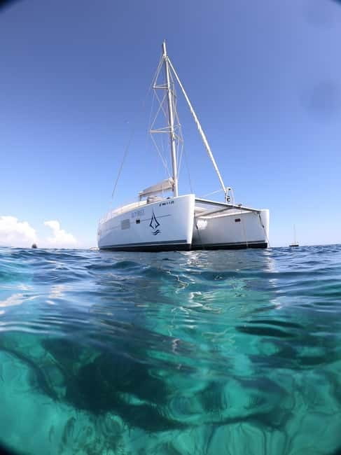 Mallorca: Catamaran Boat Tour with Tapas - Key things that make Salty Breeze Sail special