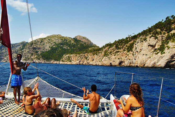 Mallorca Catamaran Tour in the Bay of Pollensa - Lunch on Board and Drinks: What’s Included (and What You Might Buy)