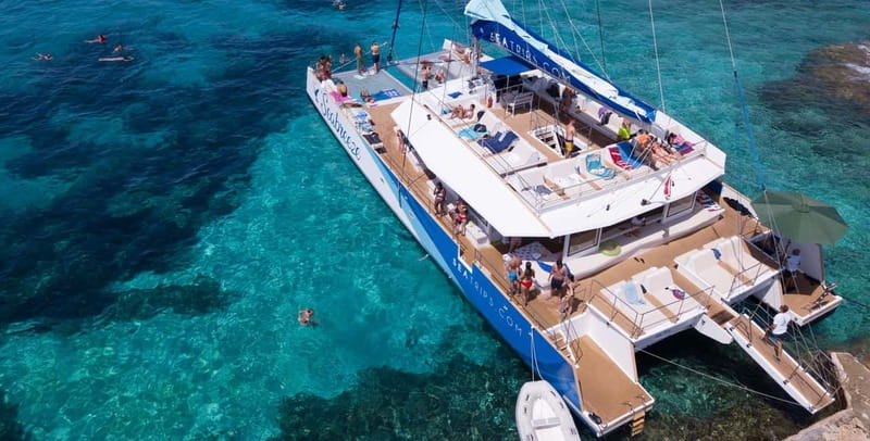 Malta: Blue Lagoon, Beaches & Bays Trip by Catamaran - From Sirens Quay to the first swim: how the day flows