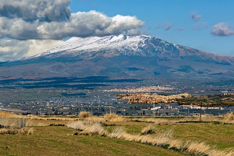 Malta: Mount Etna and Taormina Guided Day Trip by Catamaran - Pozzallo pass-through and the return rhythm to Malta