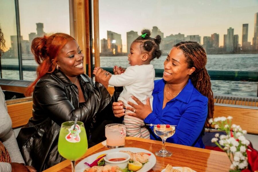 Manhattan: Statue and Skyline Cruise Aboard a Luxury Yacht - Hudson River and harbor skyline: where the cruise turns into pure views