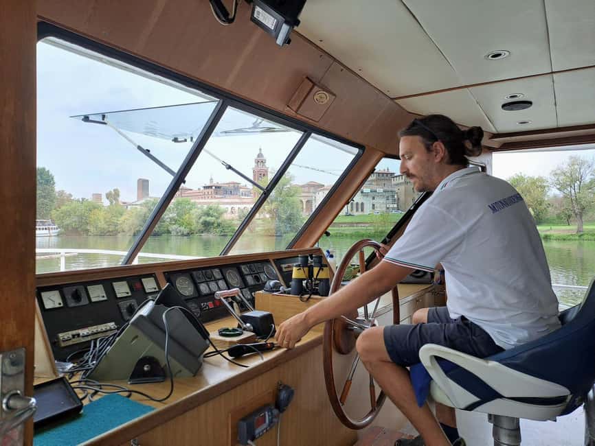 Mantua: Guided sailing from the Park to the Port with the water elevator - Why Mantua’s water route works so well