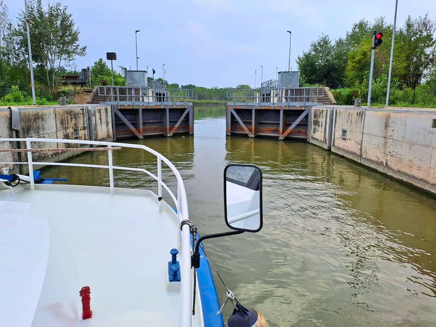 Mantua: Guided sailing from the Park to the Port with the water elevator - Price and value: what $21 buys you in real terms