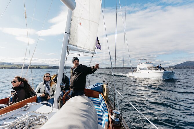 Maori Rock Carvings Eco Sailing Taupo - Te Moaenga, Whakamoenga, and Acacia Bays: angles, myths, and quiet pauses