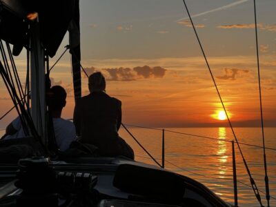 Marbella: Sunset Sailing Trip with Drinks and Snacks - Unlimited drinks and snacks on board (the part you’ll remember)