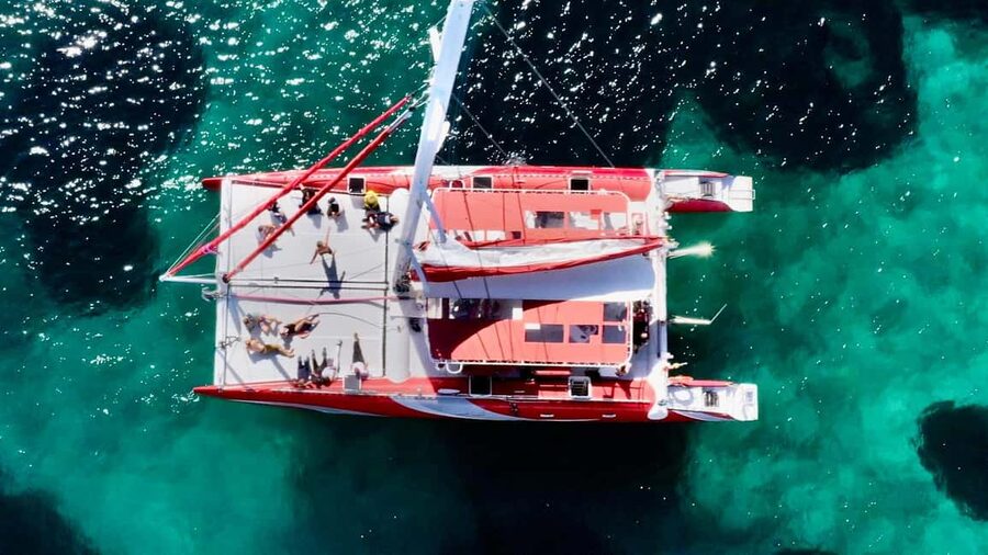 Marseille : Calanques Catamaran Cruise with Lunch & Wine - Marseille Calanques by catamaran: why this format works