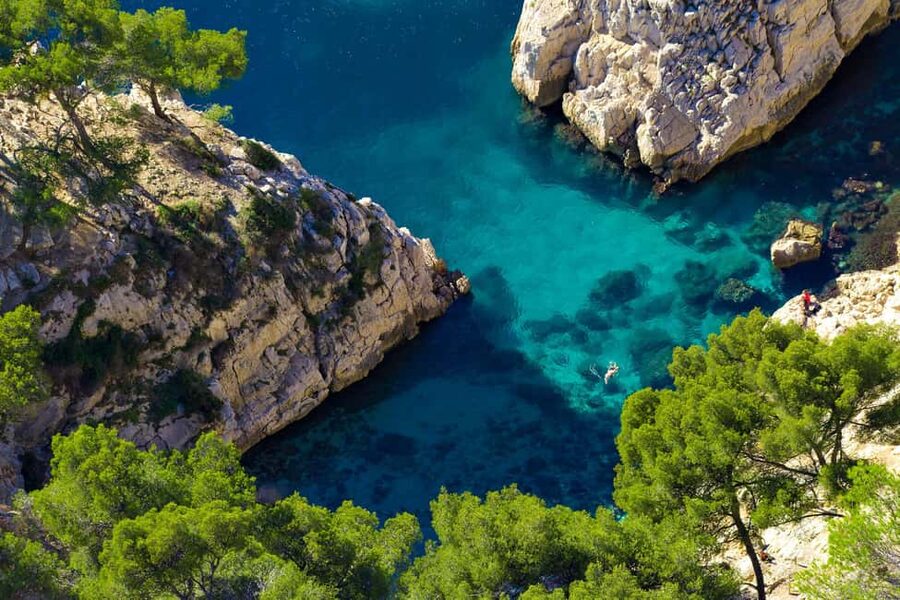 Marseille : Calanques Catamaran Cruise with Lunch & Wine - Calanque de Sormiou: the cliffs you came for