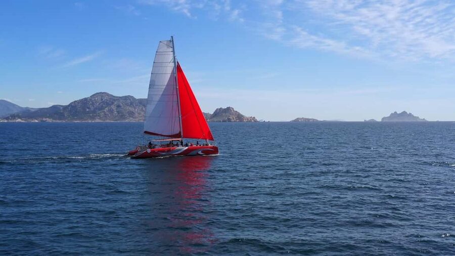 Marseille : Calanques Catamaran Cruise with Lunch & Wine - Calanque de Morgiou: lunch on the clock