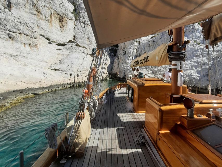 Marseille: Calanques Sailing Day Trip with Lunch and Wine - Timing and comfort on a 7-hour outing