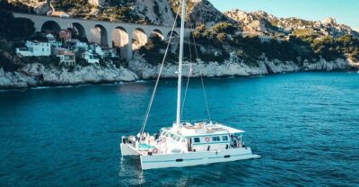 Marseille: Frioul Archipelago Catamaran Cruise with Lunch - Sailing Toward Frioul: How the First Hour Changes the Day