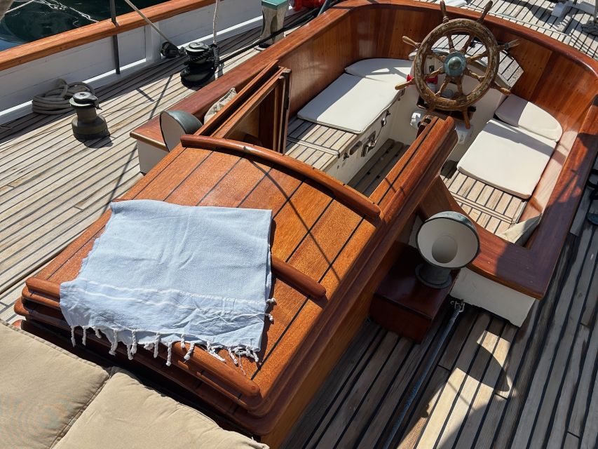Marseille: Sailboat Cruise with Lunch, Swim & Organic Wine - Meeting at Marseille Old Port: Where the Day Starts Smoothly