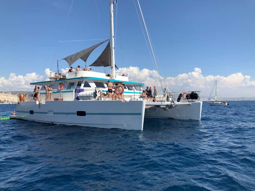 Marseille: Sunset catamaran cruise, buffet & drinks - Marseille Sunset Catamaran: Why Frioul and the Calanques Matter